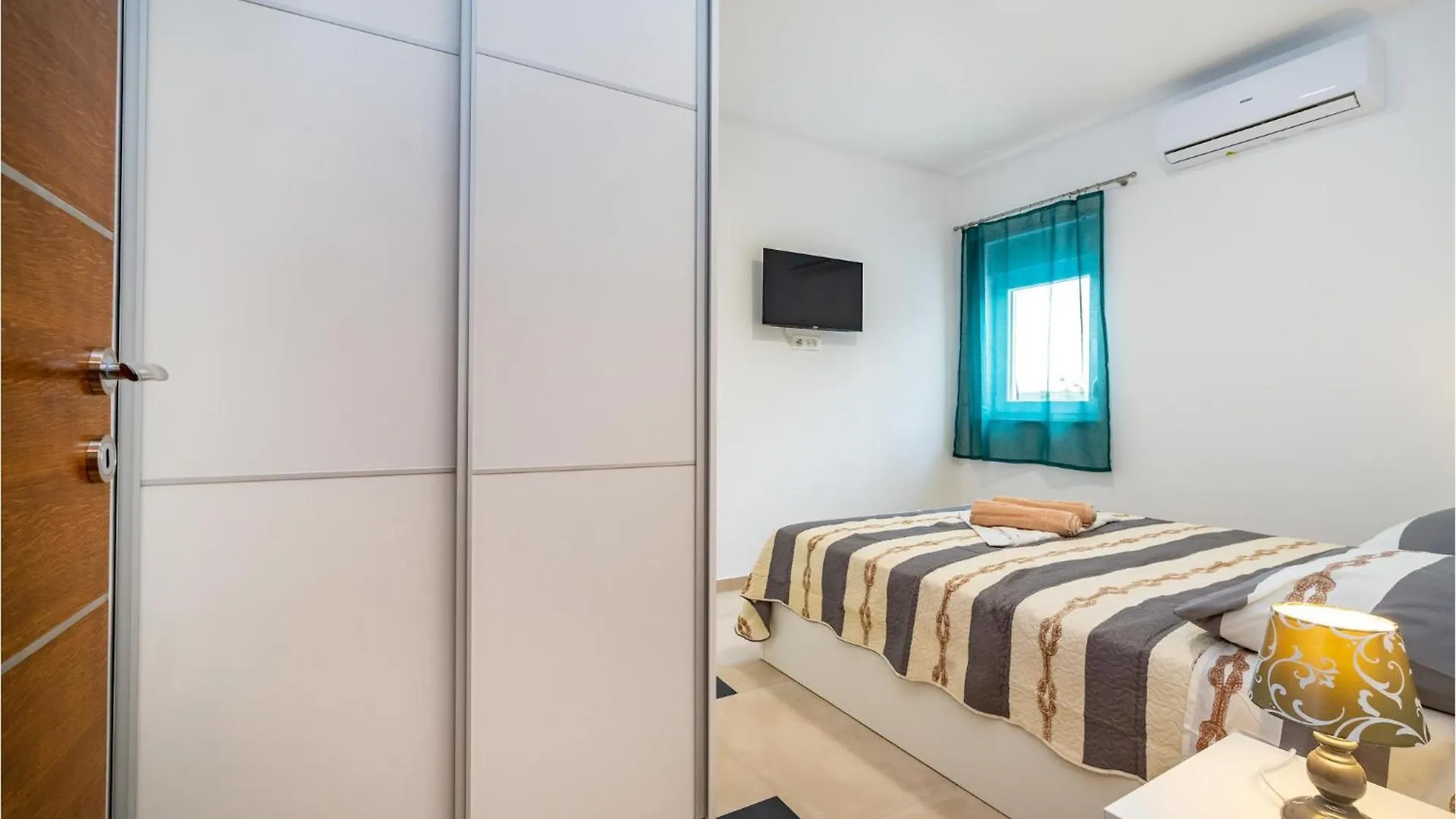 Awesome Home In Modric Rovanjska