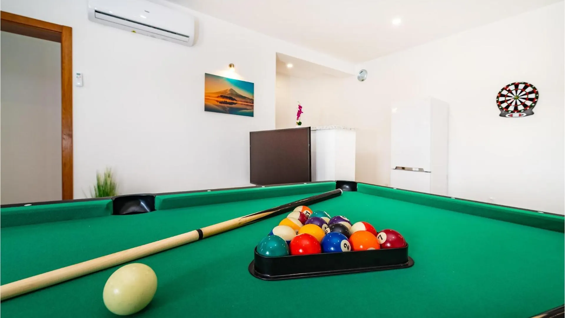 Awesome Home In Modric Rovanjska Ferienhaus